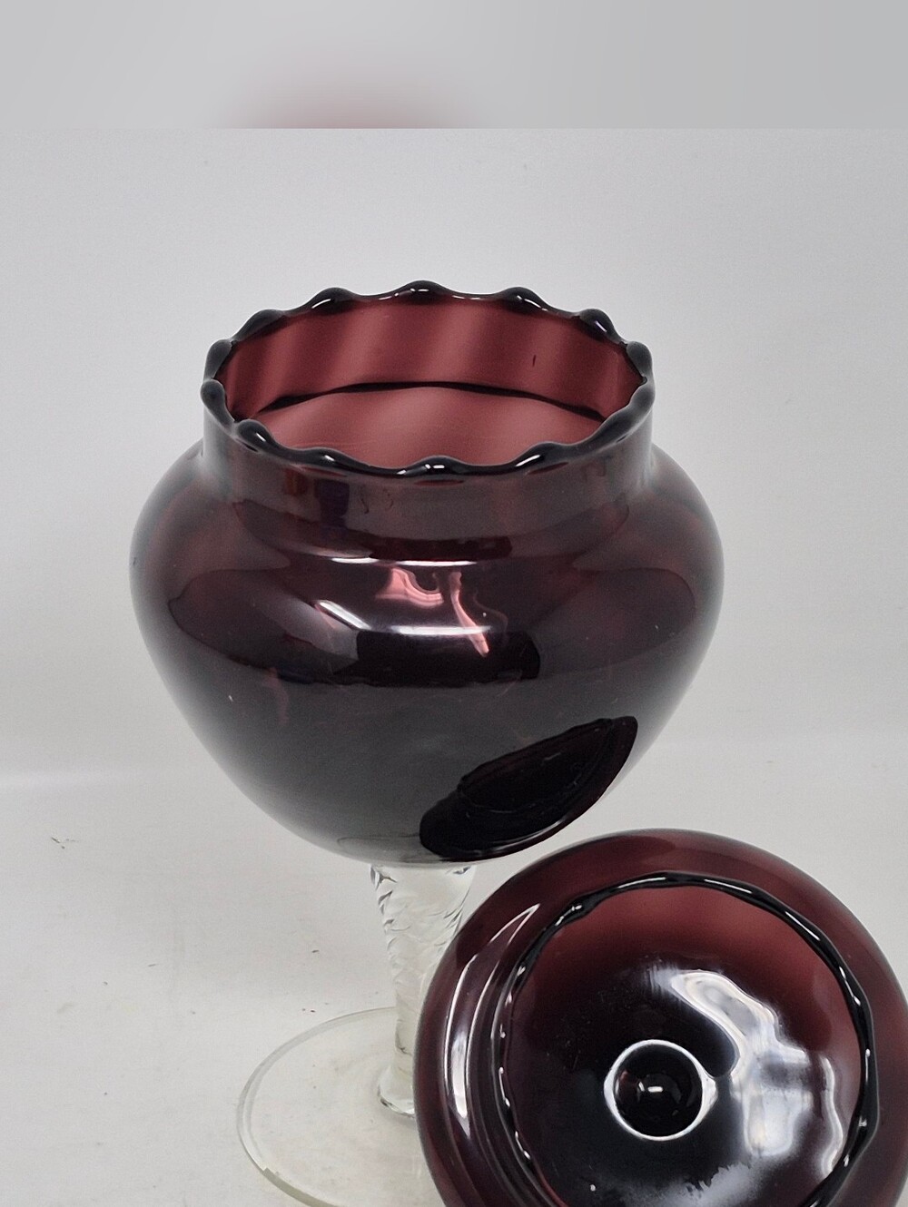 Empoli Amethyst Lidded Candy Dish - Picture 6 of 6